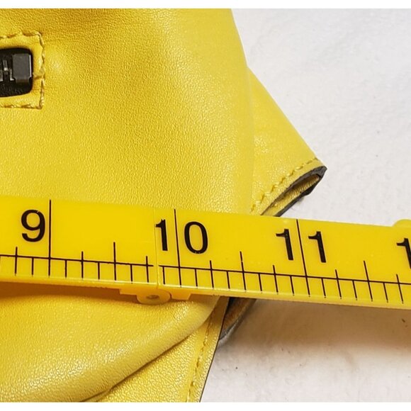 Rare - Yellow Guess Los Angeles Logo Belt Bag Crossbody Adjustable Strap - Picture 13 of 16